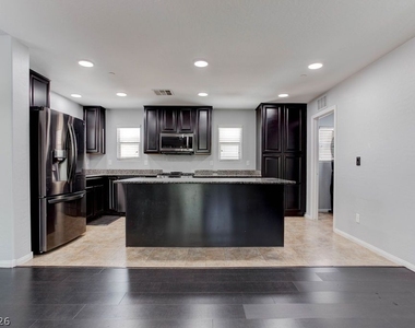 7724 Vibrant Thread Court - Photo Thumbnail 6
