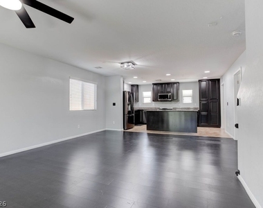 7724 Vibrant Thread Court - Photo Thumbnail 18