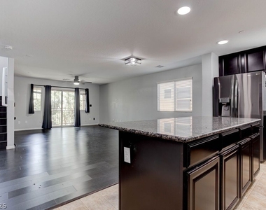7724 Vibrant Thread Court - Photo Thumbnail 12