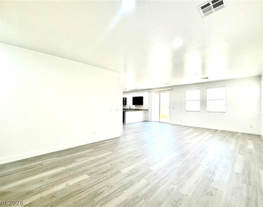 6979 Painted Vista Court - Photo Thumbnail 5