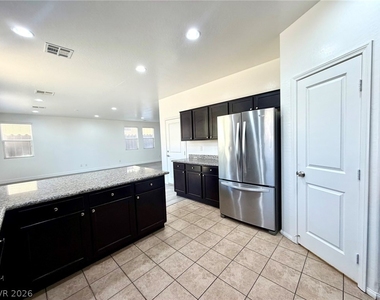 6979 Painted Vista Court - Photo Thumbnail 10