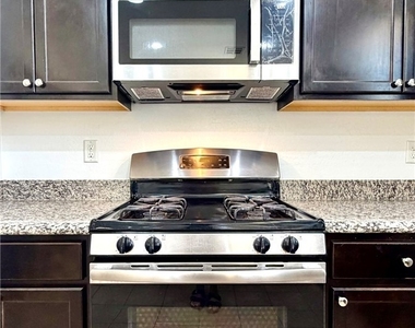 6979 Painted Vista Court - Photo Thumbnail 13
