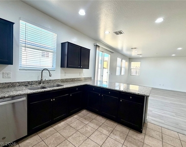 6979 Painted Vista Court - Photo Thumbnail 11