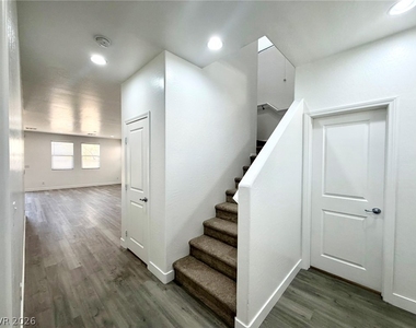 6979 Painted Vista Court - Photo Thumbnail 2