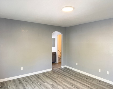 10329 Kalang Street - Photo Thumbnail 18
