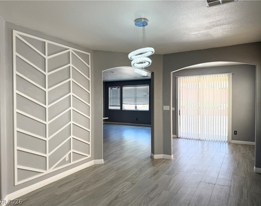 10329 Kalang Street - Photo Thumbnail 4