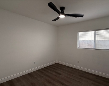 11232 Albergotta Court - Photo Thumbnail 14