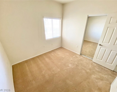 3904 Smokey Fog Avenue - Photo Thumbnail 10