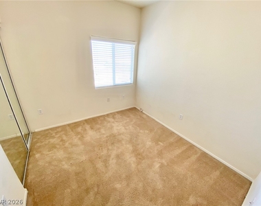 3904 Smokey Fog Avenue - Photo Thumbnail 15