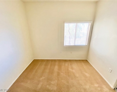 3904 Smokey Fog Avenue - Photo Thumbnail 9