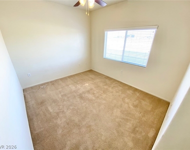 3904 Smokey Fog Avenue - Photo Thumbnail 20