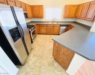 3904 Smokey Fog Avenue - Photo Thumbnail 5