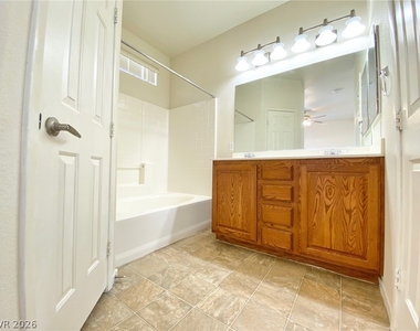 3904 Smokey Fog Avenue - Photo Thumbnail 24