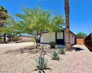 6144 Rosalita Avenue - Photo Thumbnail 24