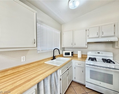 6144 Rosalita Avenue - Photo Thumbnail 4