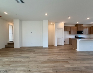 5824 Wisteria Walk Street - Photo Thumbnail 15