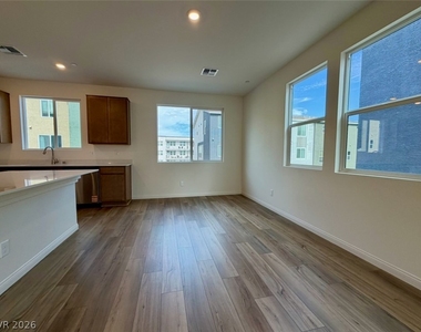 5824 Wisteria Walk Street - Photo Thumbnail 18
