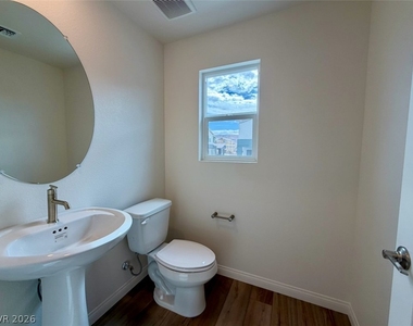 5824 Wisteria Walk Street - Photo Thumbnail 32