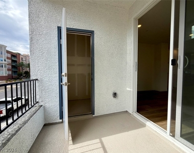 5824 Wisteria Walk Street - Photo Thumbnail 29