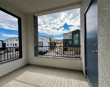 5824 Wisteria Walk Street - Photo Thumbnail 28