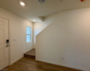 5824 Wisteria Walk Street - Photo Thumbnail 10