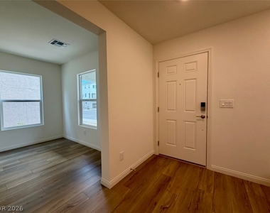 5824 Wisteria Walk Street - Photo Thumbnail 7