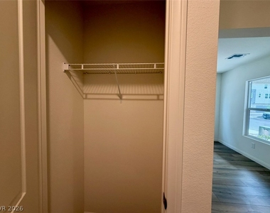 5824 Wisteria Walk Street - Photo Thumbnail 12