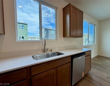5824 Wisteria Walk Street - Photo Thumbnail 24