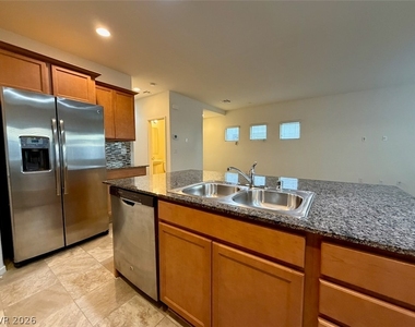 1141 Bobby Basin Avenue - Photo Thumbnail 14