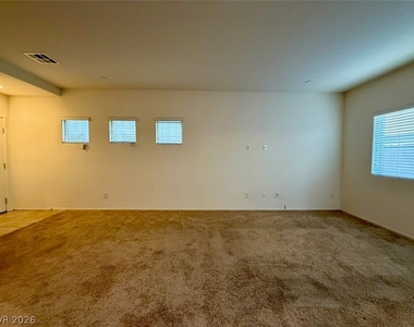 1141 Bobby Basin Avenue - Photo Thumbnail 6