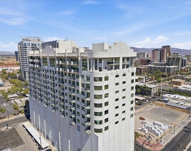 900 Las Vegas Boulevard - Photo Thumbnail 39