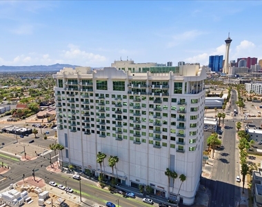 900 Las Vegas Boulevard - Photo Thumbnail 36