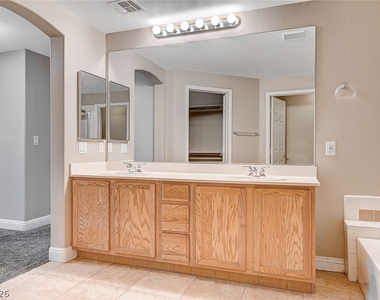 821 Titan Peak Place - Photo Thumbnail 24