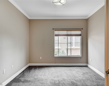 821 Titan Peak Place - Photo Thumbnail 33