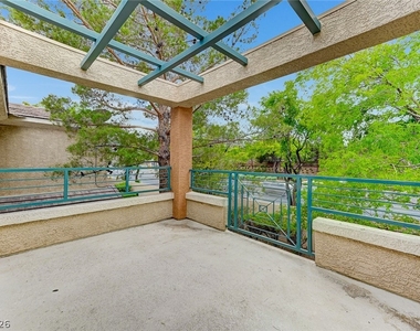 821 Titan Peak Place - Photo Thumbnail 10