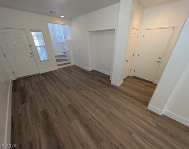 8164 Cape Ito Court - Photo Thumbnail 9
