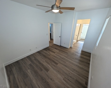 8164 Cape Ito Court - Photo Thumbnail 15