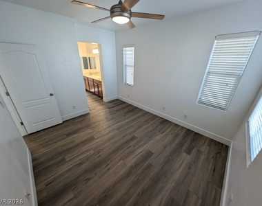 8164 Cape Ito Court - Photo Thumbnail 14