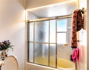 5213 Orchard Hills Avenue - Photo Thumbnail 24