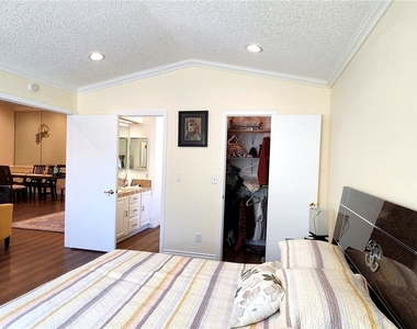 5213 Orchard Hills Avenue - Photo Thumbnail 21