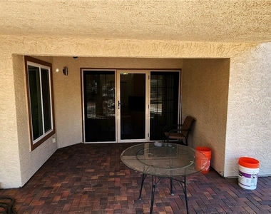 5213 Orchard Hills Avenue - Photo Thumbnail 8