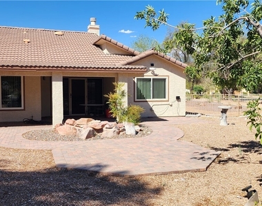 5213 Orchard Hills Avenue - Photo Thumbnail 6