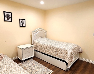 5213 Orchard Hills Avenue - Photo Thumbnail 30