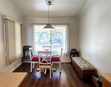 5213 Orchard Hills Avenue - Photo Thumbnail 14