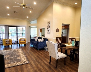 5213 Orchard Hills Avenue - Photo Thumbnail 9