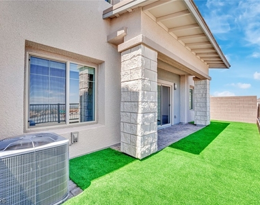 600 N Carriage Hill Drive - Photo Thumbnail 32