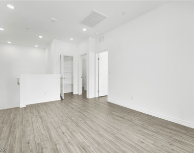 600 N Carriage Hill Drive - Photo Thumbnail 30