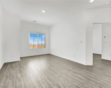 600 N Carriage Hill Drive - Photo Thumbnail 28