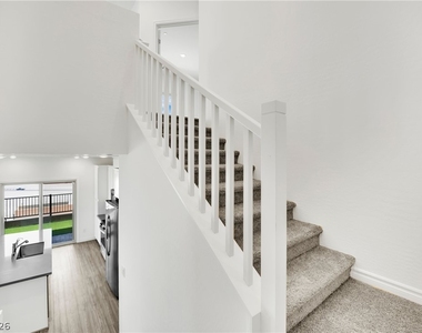 600 N Carriage Hill Drive - Photo Thumbnail 17