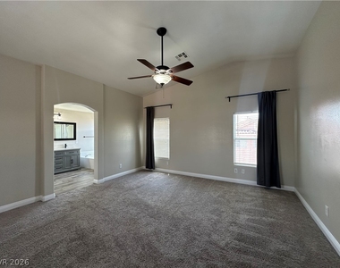 9007 Mossy Hollow Avenue - Photo Thumbnail 6